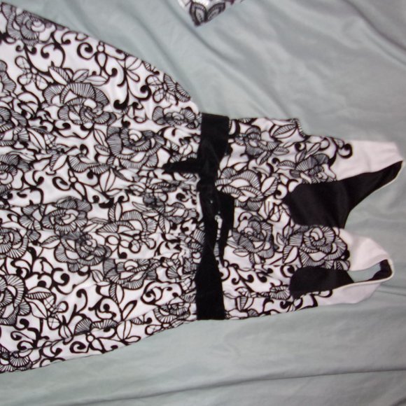 size 8 girls dress white red  black lace Christmas formal medium eight - Picture 3 of 5